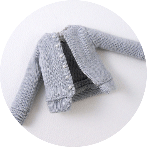 水色のカーディガン